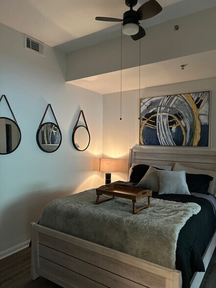 Bedroom - 100 E Washington St