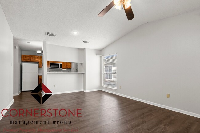 Building Photo - Tiger Town Crib — 1BR Just Minutes from Ca...