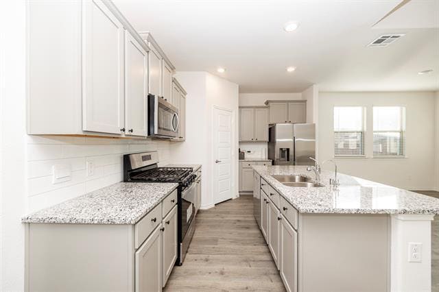 Building Photo - 1001 Marigold St