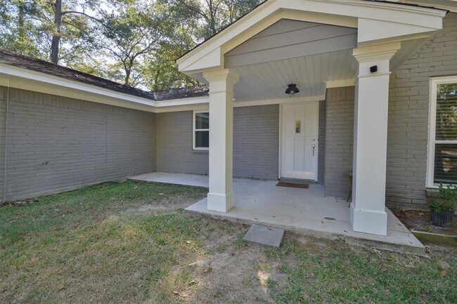 Building Photo - 1420 Sweet Gum Ln
