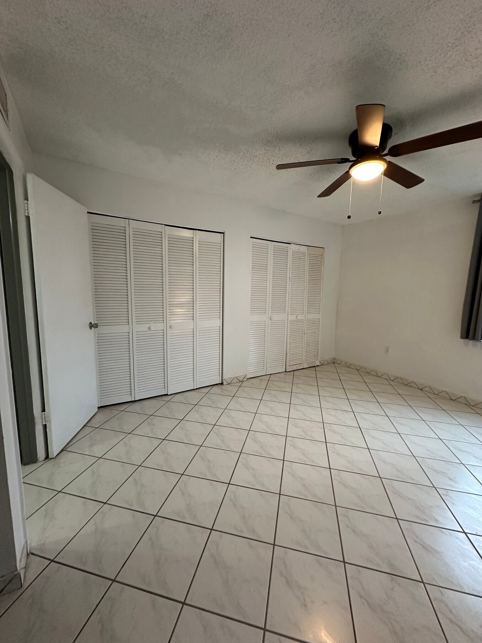 Building Photo - 250 180th Dr