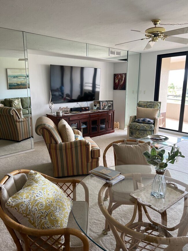 Building Photo - 5260 S Landings Dr