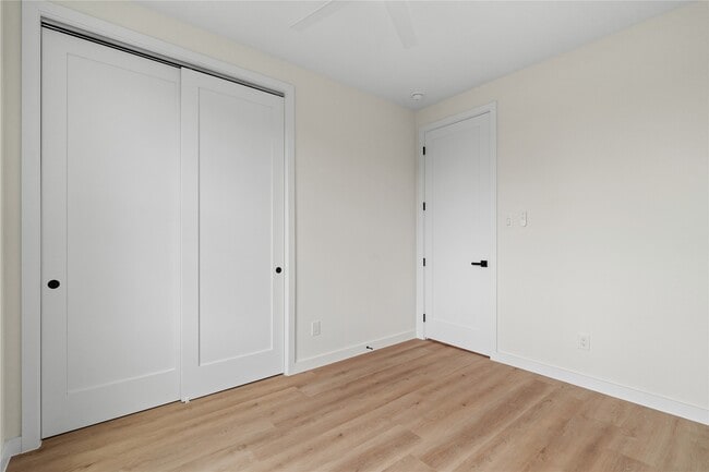 Building Photo - 8205 Parnell St