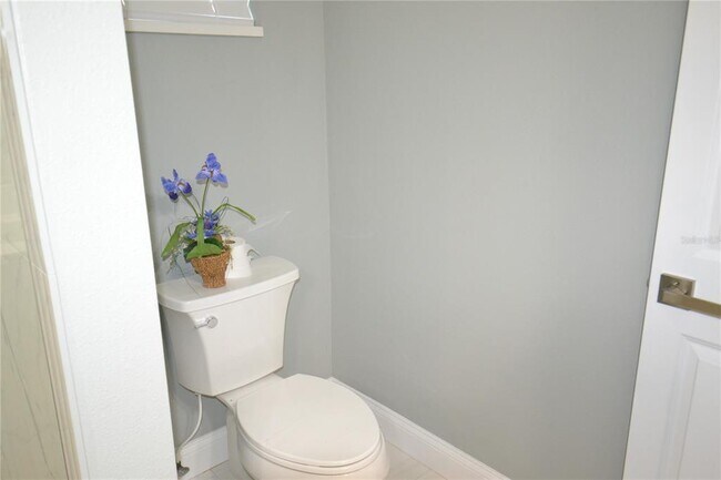 Building Photo - 281 Diogenes St