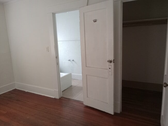 Building Photo - 1040 7th St S