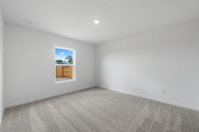 Building Photo - 354 Low Pasture Trl