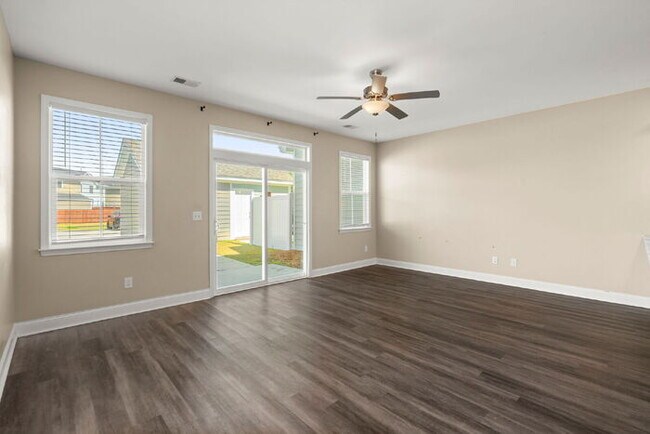 Building Photo - 407 Stoneleigh Ln