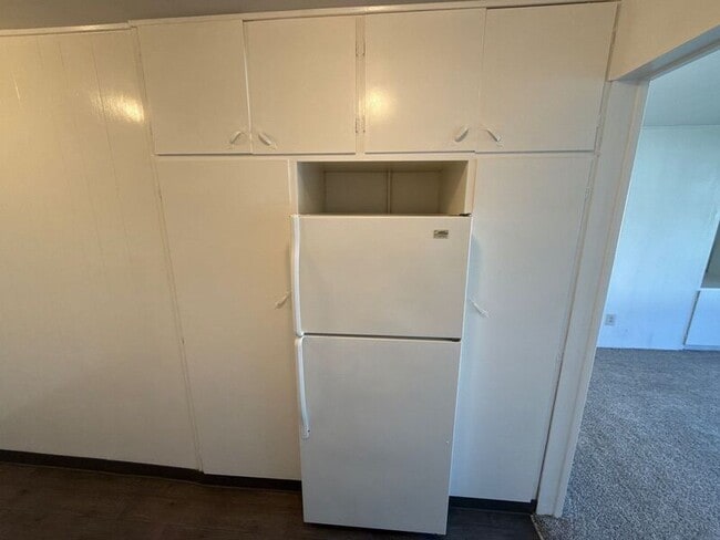 Building Photo - 580 Ford St SE