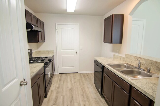 Primary Photo - 17314 Cuthbert St