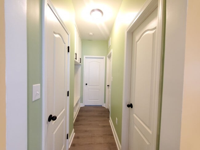 Building Photo - Gorgeous Home In Turnberry Subdivision