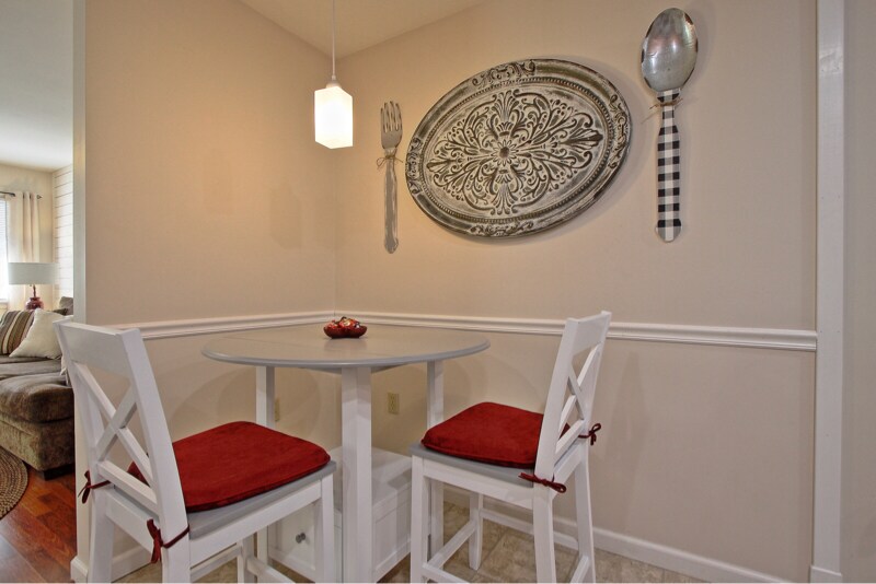 Building Photo - 123 S Railroad St