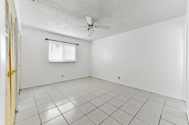 Building Photo - 12467 Westhampton Cir