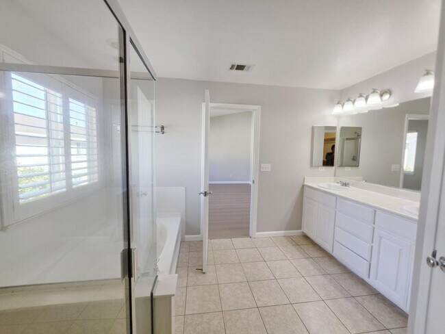 Building Photo - 2075 Purcell Pl