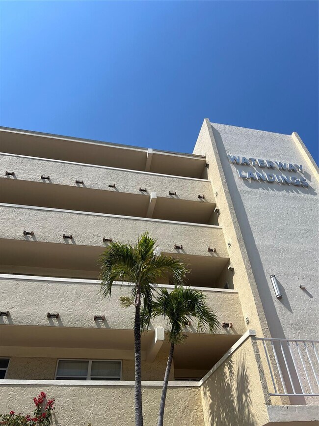 Building Photo - 2797 NE 51st St