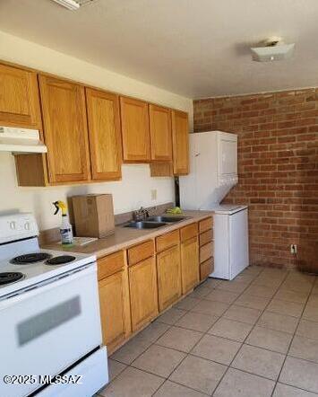 Building Photo - 425 E Delano St