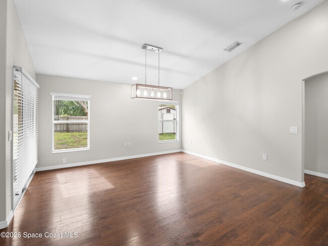 Building Photo - 567 Consolata Ave NW
