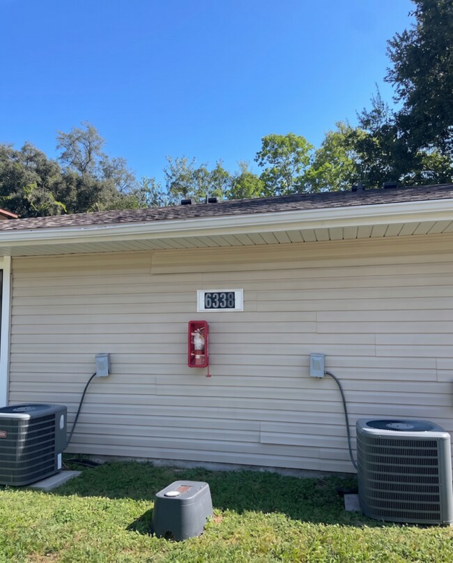 Building Photo - 6338 W Fairfield Dr