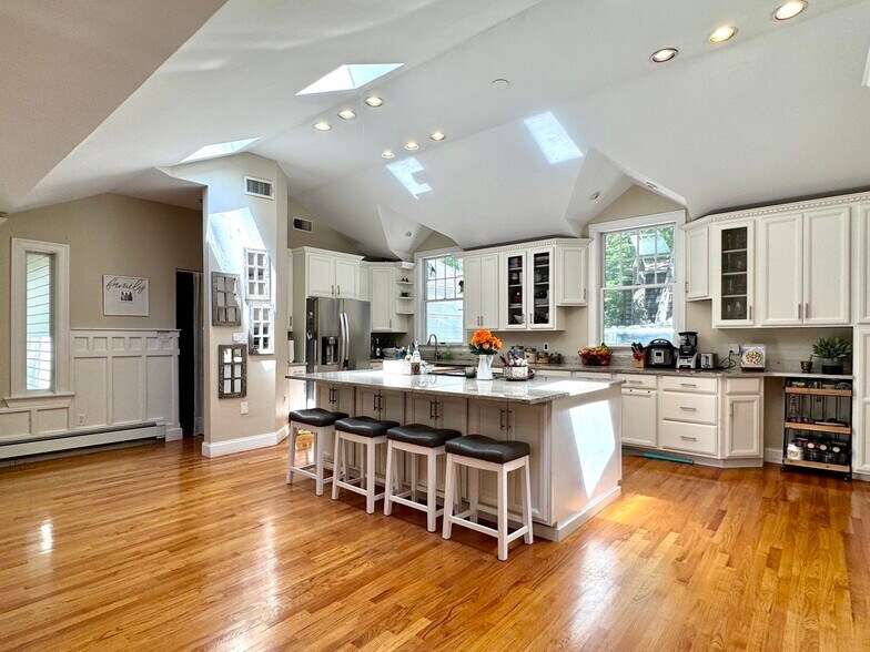 Building Photo - 27 Gammons Rd