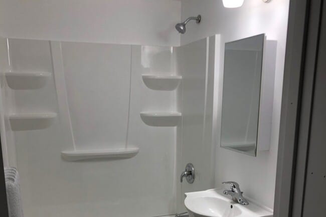 Building Photo - 1070 16th Ave SE