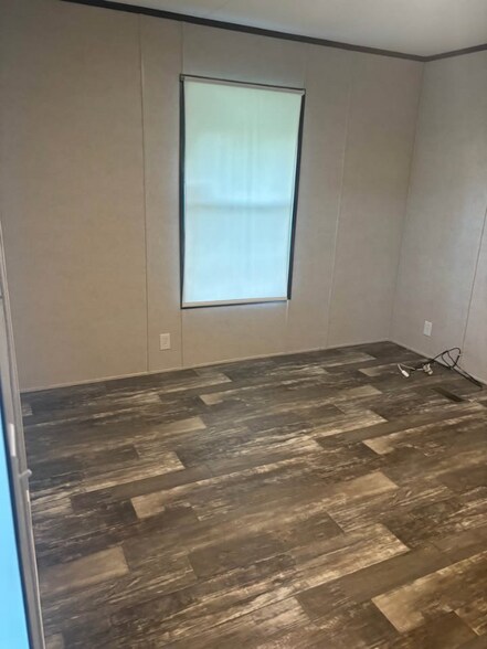 Building Photo - 308 N Main St