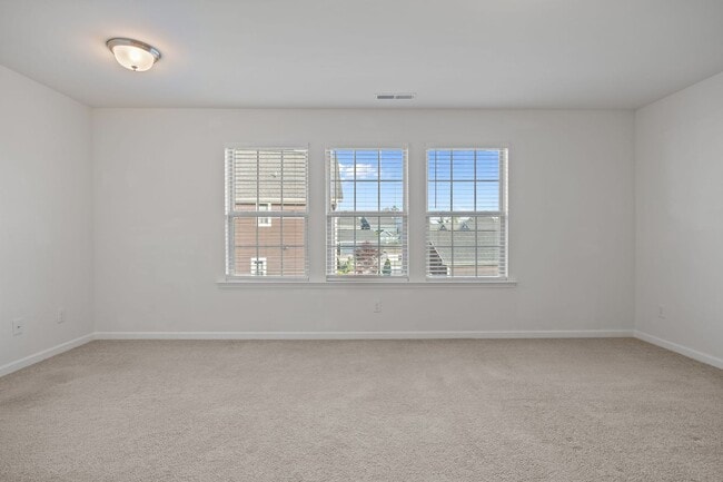 Building Photo - 3-Bedroom Home with Spacious Layout & Private Backyard in Wendell