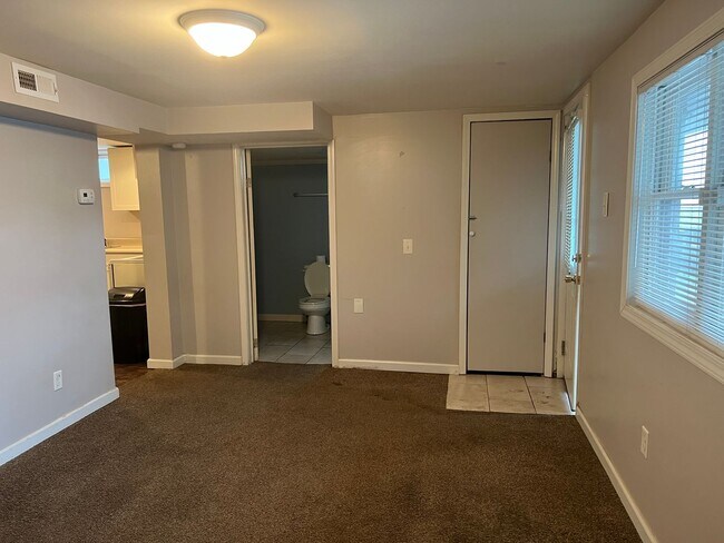 Building Photo - 221 Taylor St.