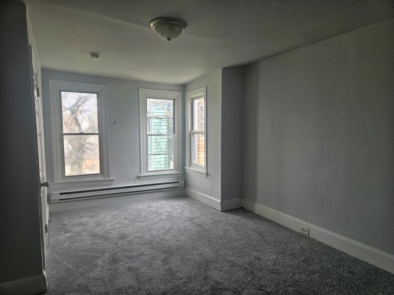 Building Photo - 4125 Pennsgrove St