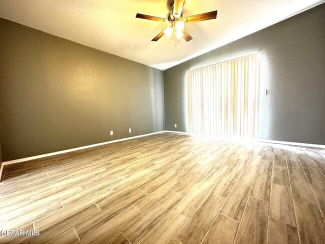 Building Photo - 421 Valle del Mar Dr