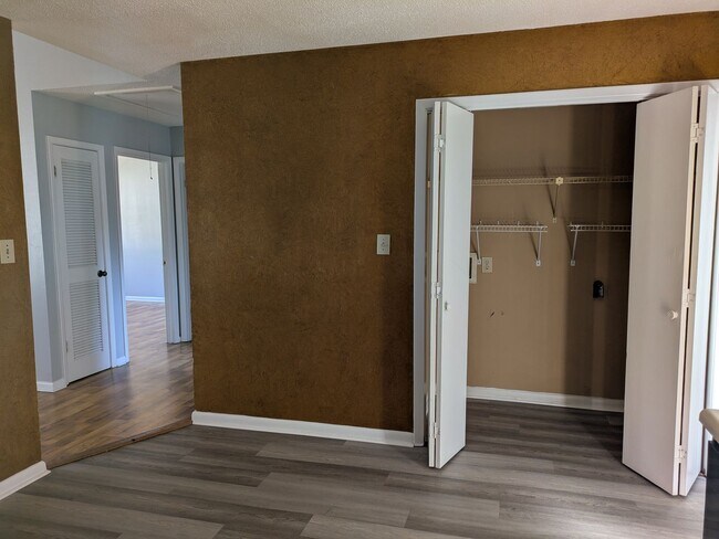 Building Photo - 240 Tallulah Trail