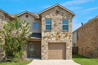 Building Photo - 468 Castleridge Dr
