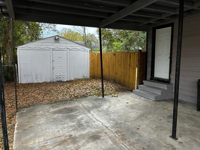 Building Photo - 3532 Crassia St