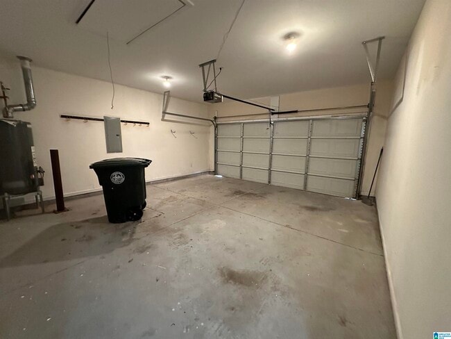 Building Photo - 1103 Castlemaine Dr