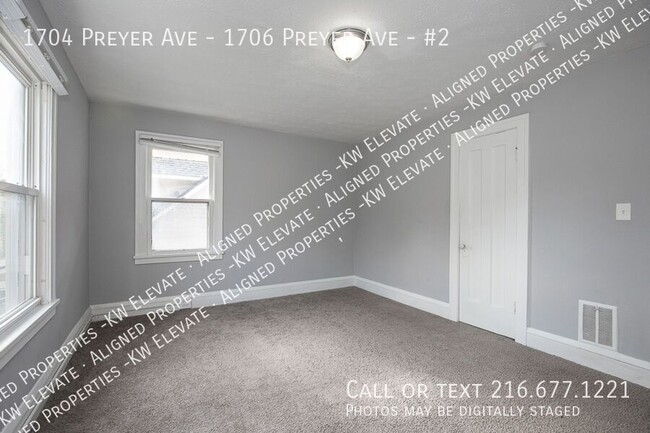 Building Photo - Charming 4 bed side by side duplex !