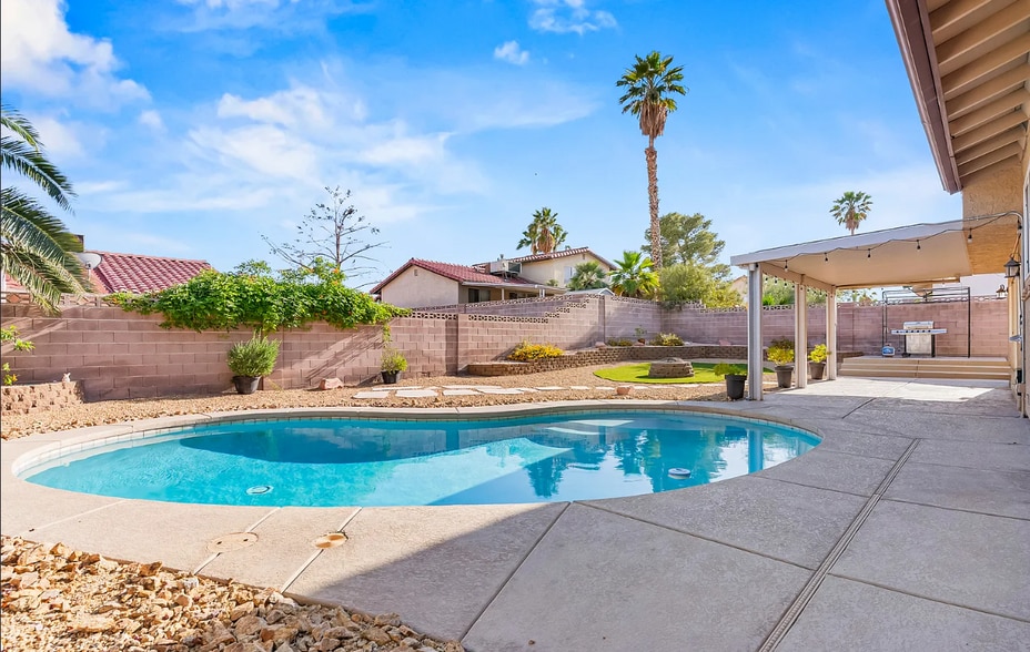 Back yard - 7474 Puritan Ave
