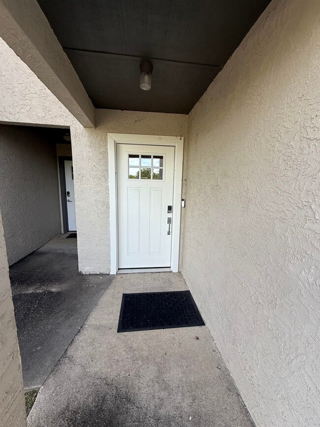 Building Photo - 1305 Airport Dr