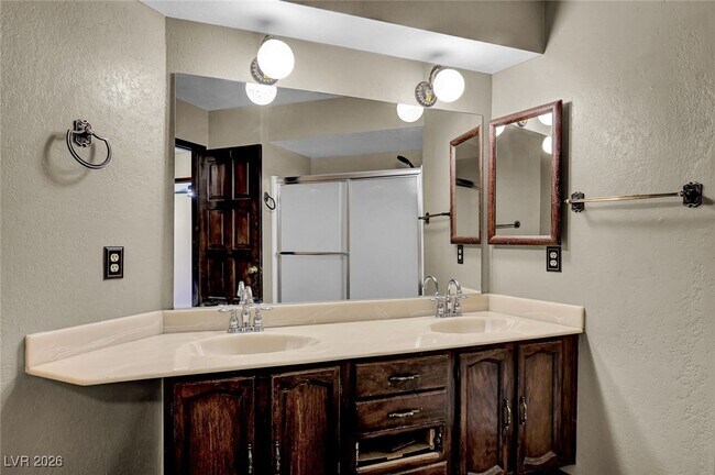 Building Photo - 6975 O'Bannon Dr