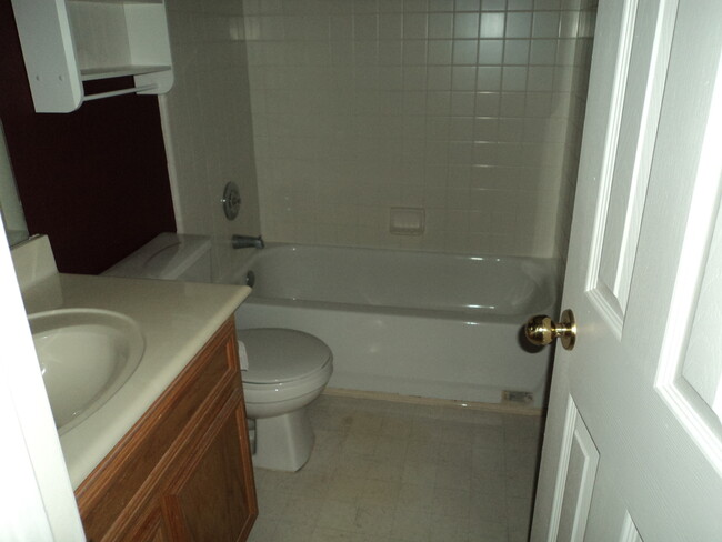 Building Photo - 3501 Woodrow Dr