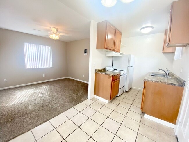 Building Photo - Euclid (Saulo Trust)