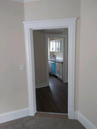 Building Photo - 13 King St