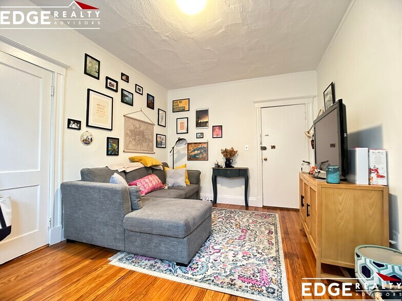 Building Photo - 120 Brainerd Rd