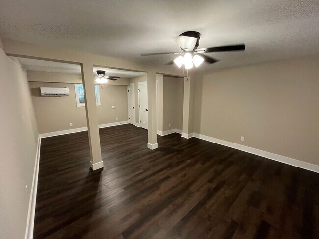 Building Photo - 1775 Ralee Dr