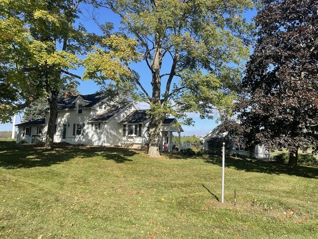 Building Photo - 7020 Brown Rd