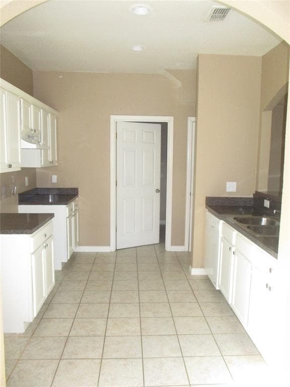 Building Photo - 702 Nelson Dr