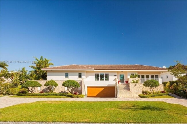 Building Photo - 6831 Sunrise Ct