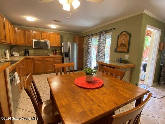 Building Photo - 8759 Live Oak Ct