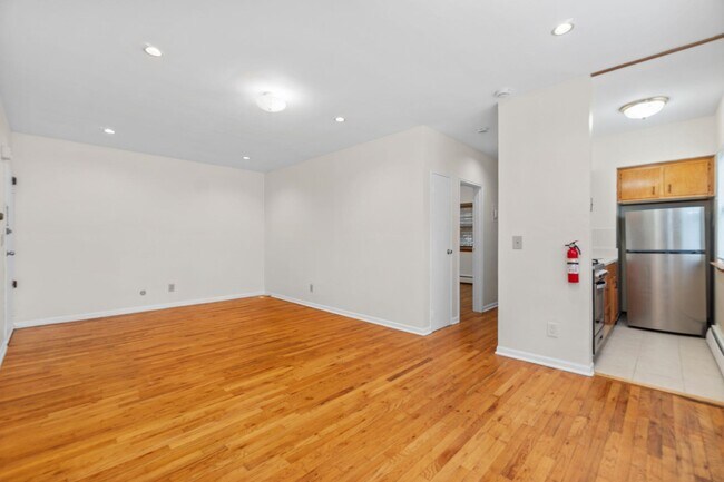 Building Photo - 239 Crescent Ln