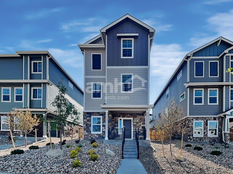 Primary Photo - 26151 E Calhoun Pl