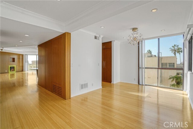 Building Photo - 7301 Vista Del Mar