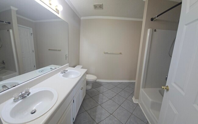 Building Photo - 418 Pristine Water Ln