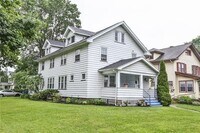 Building Photo - 229 Inglewood Dr